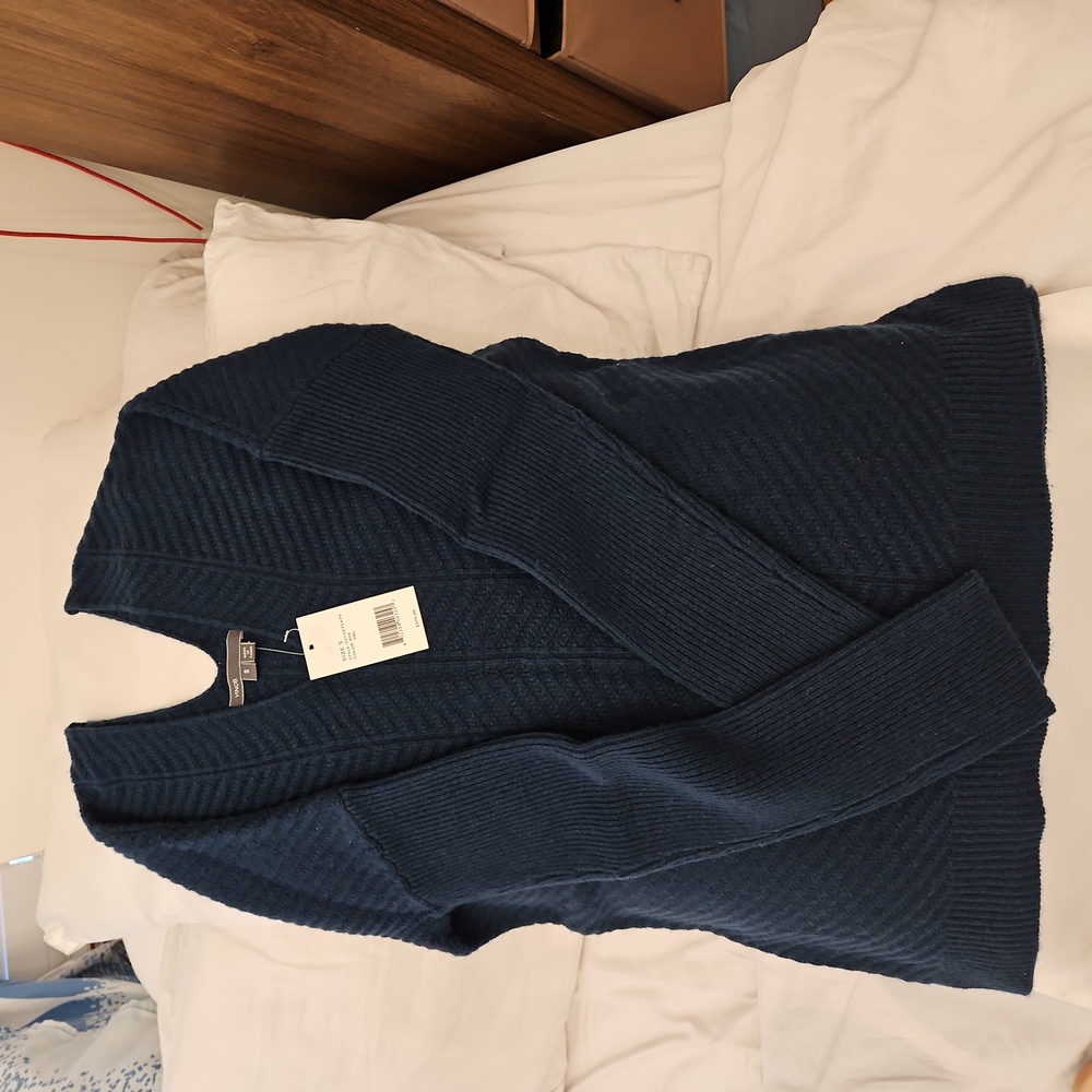 Vince Sweater style #V215575479
